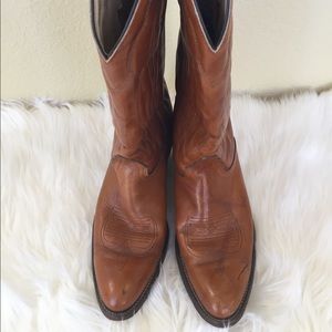 Women’s Frye Cowboy boots size 10.5B